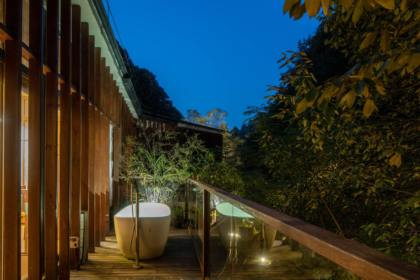 A nice resort hotel installed with INFINITE Solid Surfaces Roma Bathtub on balcony.