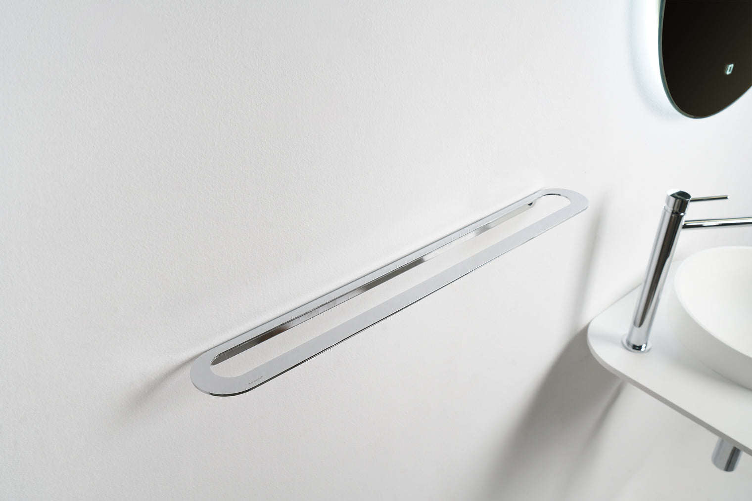 BARN Towel Rail 50 w/Shelf-Towel Rails & Towel Rings-high-end bathtub showroom Hong Kong, Infinite Bath, Infinite Showroom, mirror cabinet,Bathtub details, Bathroom Accessories,bathroom solid surface, bathroom tailor,bathroom furniture, 浴室物料,浴室配件,浴缸香港, Bathroomware ,Bespoke bathroom,洗手盤 訂造,Cloakroom,Vanities, Mirrors,Bathroom Furniture, 浴室裝修,浴室 櫃 訂造