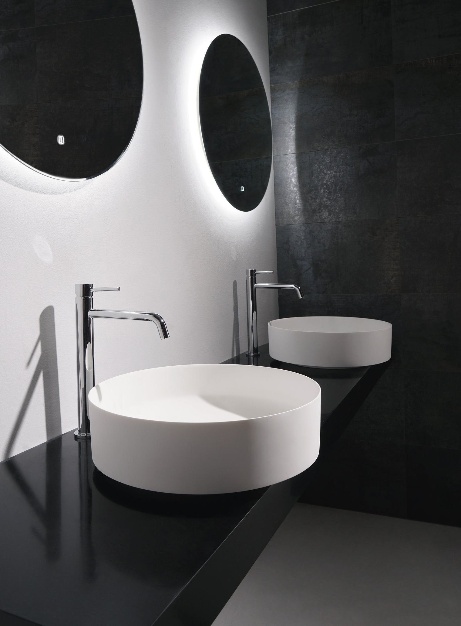 Float 40-OVERCOUNTER WASHBASINS-訂造一體無縫洗手盆,Tailor made Washbasins,waterbasin hk, 浴室物料,浴室裝修,訂造洗手盆,浴室翻新,Bathroomware ,Bespoke bathroom,浴室配件,訂造浴室潔具,訂造浴室傢俬,香港 浴室設計 公司,best custom bathroom furniture HK, Infinite Bath