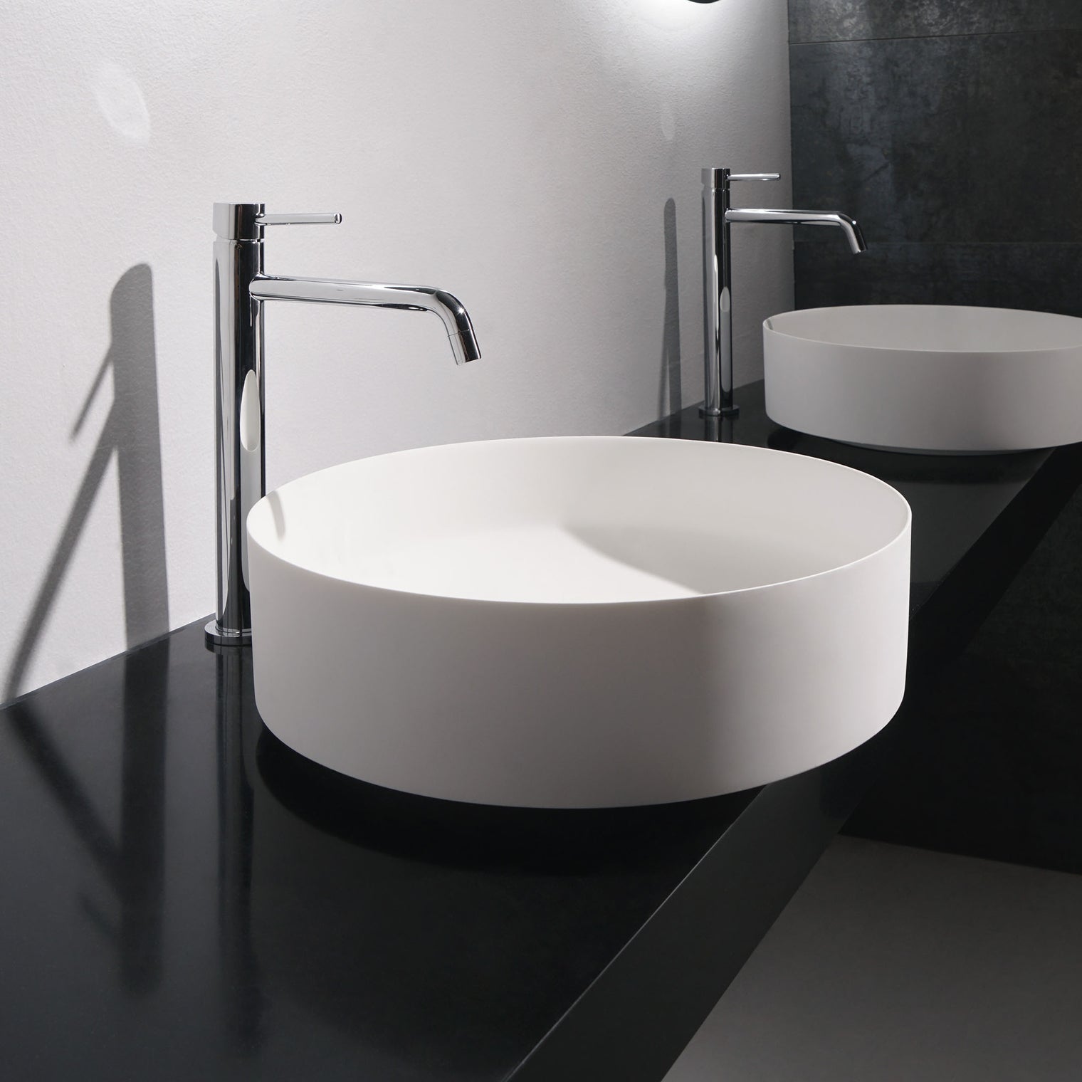 Float 40-OVERCOUNTER WASHBASINS-訂造一體無縫洗手盆,Tailor made Washbasins,waterbasin hk, 浴室物料,浴室裝修,訂造洗手盆,浴室翻新,Bathroomware ,Bespoke bathroom,浴室配件,訂造浴室潔具,訂造浴室傢俬,香港 浴室設計 公司,best custom bathroom furniture HK, Infinite Bath