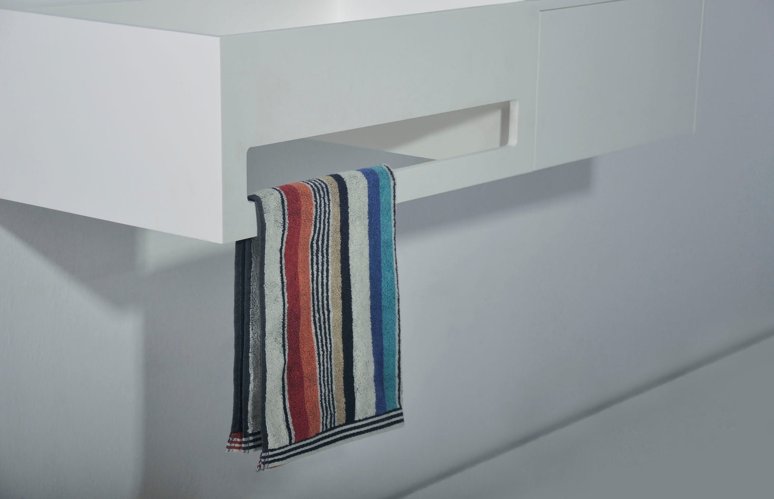 Juno 90L with Drawer-WALL MOUNT WASHBASINS-訂造一體無縫洗手盆,Tailor made Washbasins,waterbasin hk, 浴室物料,浴室裝修,訂造洗手盆,浴室翻新,Bathroomware ,Bespoke bathroom,浴室配件,訂造浴室潔具,訂造浴室傢俬,香港 浴室設計 公司,best custom bathroom furniture HK, Infinite Bath