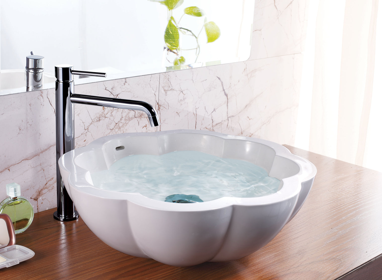 MONOR Overcounter Basin Faucet-Top Mount Faucet-INFINITE-訂造洗手盆,浴室翻新, small size bathtubs, custom-made bathtub HK,freestanding bathtub Hong Kong, 獨立式 浴缸 香港, premium bathtub brands HK, Where to buy bathtubs in Hong Kong, best custom bathroom furniture HK, Infinite Bath, Infinite浴缸, Cloakroom,Vanities, Mirrors,Bathroom Furniture, 浴室裝修,浴室 櫃 訂造