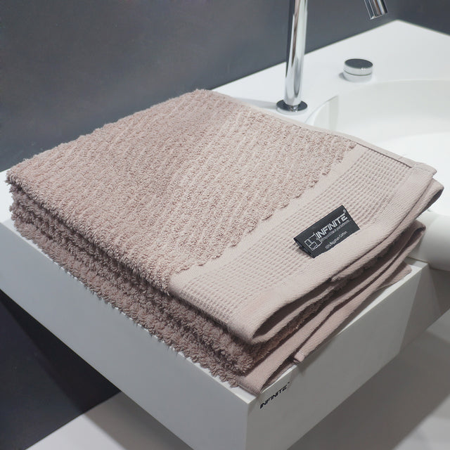 Egyptian Bath Towel-Towels-INFINITE BATH-訂造洗手盆,浴室翻新, small size bathtubs, custom-made bathtub HK,freestanding bathtub Hong Kong, 獨立式 浴缸 香港, premium bathtub brands HK, Where to buy bathtubs in Hong Kong, best custom bathroom furniture HK, Infinite Bath, Infinite浴缸, Cloakroom,Vanities, Mirrors,Bathroom Furniture, 浴室裝修,浴室 櫃 訂造