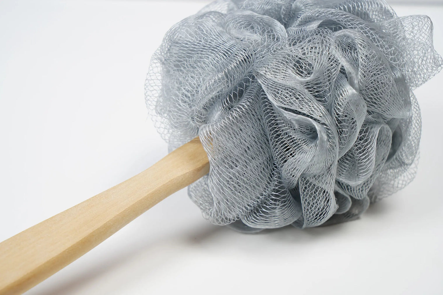 589 Loofah-Charcoal Back Shower Scrubber-Bath & Body-INFINITE-訂造洗手盆,浴室翻新, small size bathtubs, custom-made bathtub HK,freestanding bathtub Hong Kong, 獨立式 浴缸 香港, premium bathtub brands HK, Where to buy bathtubs in Hong Kong, best custom bathroom furniture HK, Infinite Bath, Infinite浴缸, Cloakroom,Vanities, Mirrors,Bathroom Furniture, 浴室裝修,浴室 櫃 訂造
