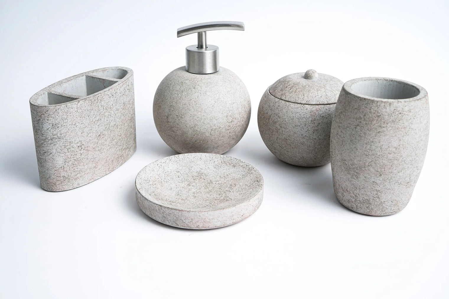 EVELYN-Accessories-INFINITE-訂造洗手盆,浴室翻新, small size bathtubs, custom-made bathtub HK,freestanding bathtub Hong Kong, 獨立式 浴缸 香港, premium bathtub brands HK, Where to buy bathtubs in Hong Kong, best custom bathroom furniture HK, Infinite Bath, Infinite浴缸, Cloakroom,Vanities, Mirrors,Bathroom Furniture, 浴室裝修,浴室 櫃 訂造