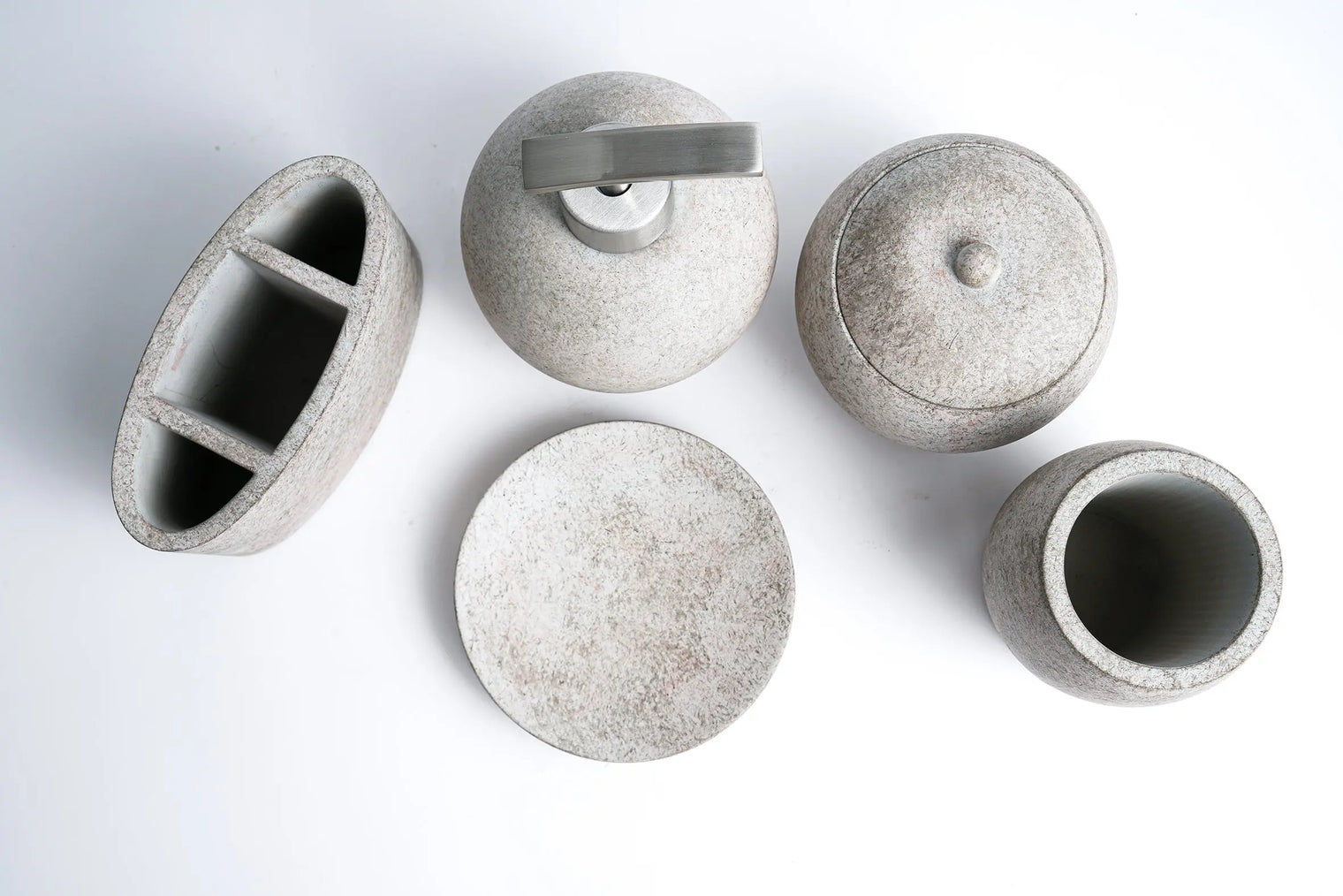 EVELYN-Accessories-INFINITE-訂造洗手盆,浴室翻新, small size bathtubs, custom-made bathtub HK,freestanding bathtub Hong Kong, 獨立式 浴缸 香港, premium bathtub brands HK, Where to buy bathtubs in Hong Kong, best custom bathroom furniture HK, Infinite Bath, Infinite浴缸, Cloakroom,Vanities, Mirrors,Bathroom Furniture, 浴室裝修,浴室 櫃 訂造