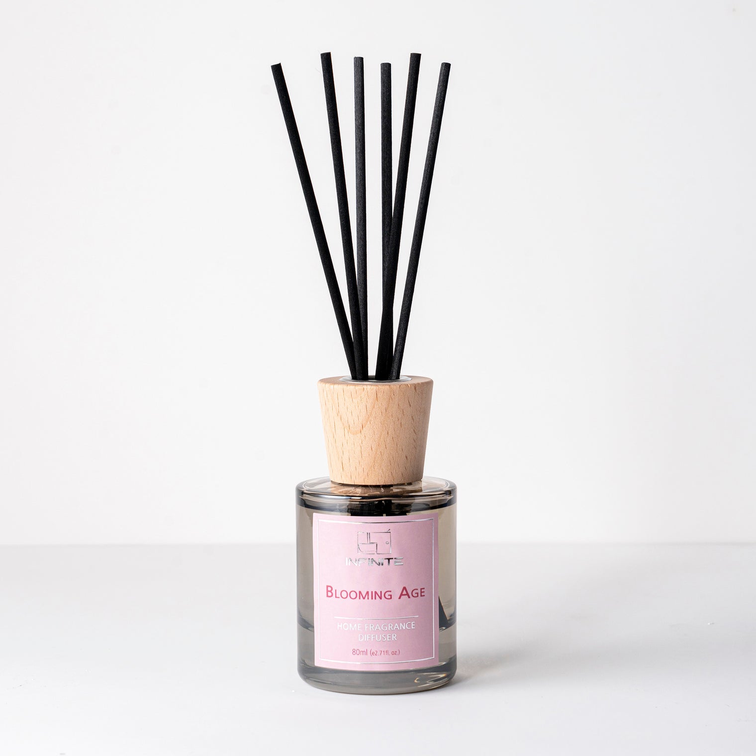 Perfume Scents,INFINITE BATH,Aroma Diffuser,浴室廁所消臭,洗手間香薰,bathroom diffuser, toilet diffuser, bespoke bathroom hk,浴室擴香, 香港浴室設計, bathroom design hong kong