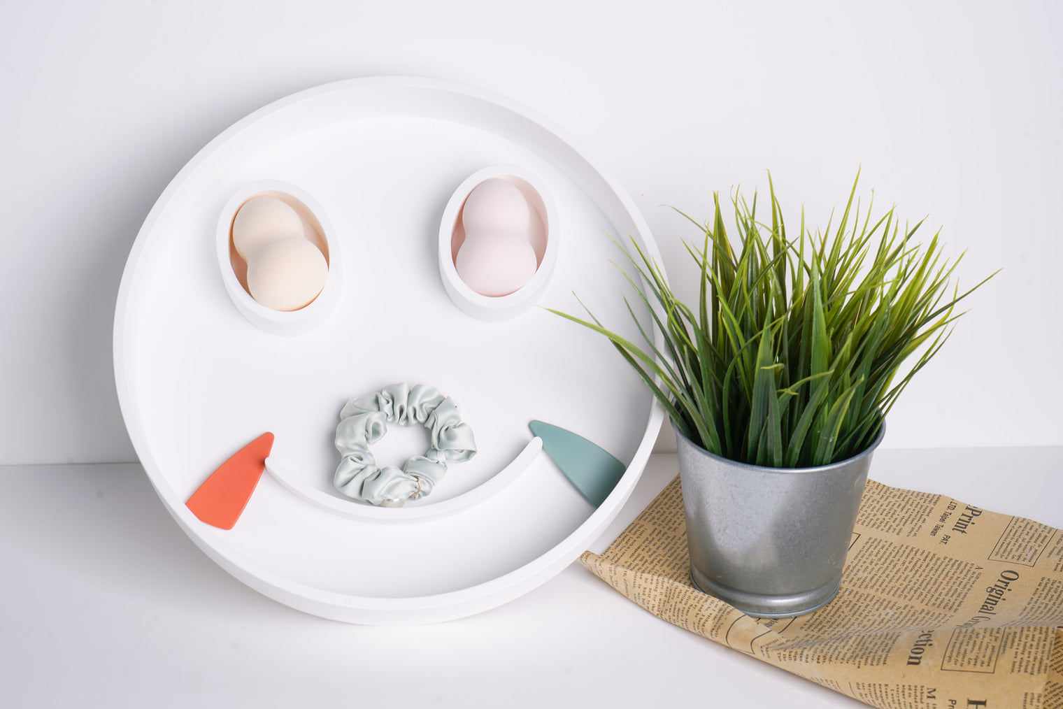 EMOJI 560 Cosmetics Tray-8050 Solid Surfaces Home-INFINITE-訂造洗手盆,浴室翻新, small size bathtubs, custom-made bathtub HK,freestanding bathtub Hong Kong, 獨立式 浴缸 香港, premium bathtub brands HK, Where to buy bathtubs in Hong Kong, best custom bathroom furniture HK, Infinite Bath, Infinite浴缸, Cloakroom,Vanities, Mirrors,Bathroom Furniture, 浴室裝修,浴室 櫃 訂造