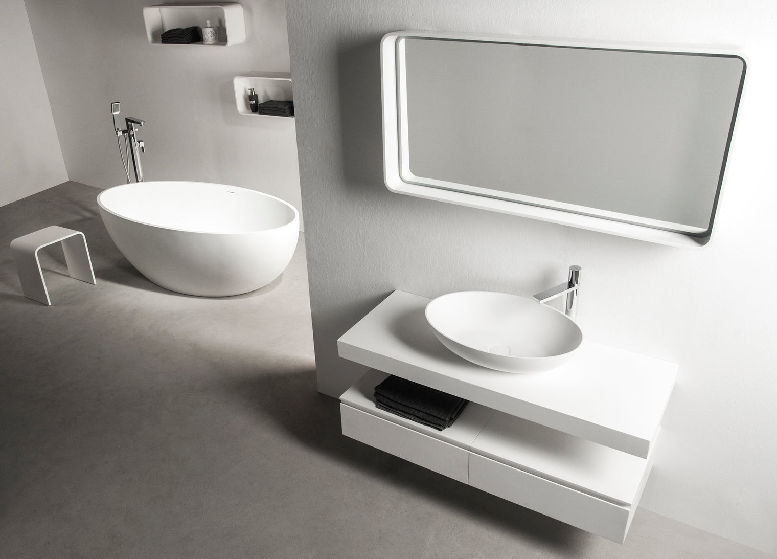 Ferrara 180-BATHTUBS-INFINITE-訂造洗手盆,浴室翻新, small size bathtubs, custom-made bathtub HK,freestanding bathtub Hong Kong, 獨立式 浴缸 香港, premium bathtub brands HK, Where to buy bathtubs in Hong Kong, best custom bathroom furniture HK, Infinite Bath, Infinite浴缸, Cloakroom,Vanities, Mirrors,Bathroom Furniture, 浴室裝修,浴室 櫃 訂造