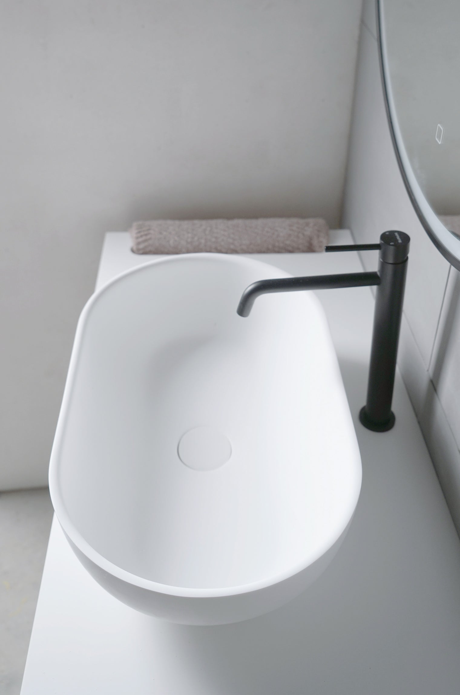 Niagara E 55-OVERCOUNTER WASHBASINS-訂造一體無縫洗手盆,Tailor made Washbasins,waterbasin hk, 浴室物料,浴室裝修,訂造洗手盆,浴室翻新,Bathroomware ,Bespoke bathroom,浴室配件,訂造浴室潔具,訂造浴室傢俬,香港 浴室設計 公司,best custom bathroom furniture HK, Infinite Bath