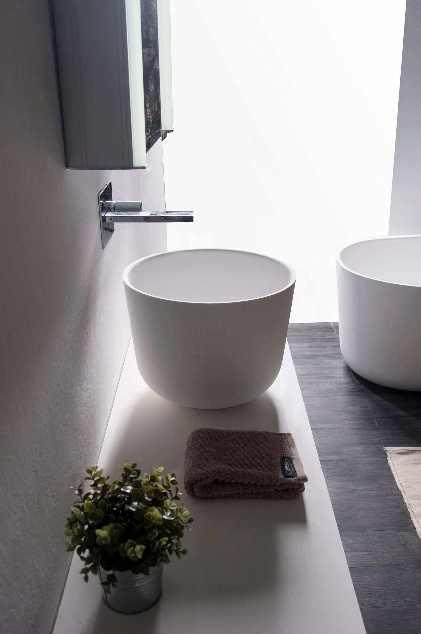 Niagara Laundry 40-OVERCOUNTER WASHBASINS-訂造一體無縫洗手盆,Tailor made Washbasins,waterbasin hk, 浴室物料,浴室裝修,訂造洗手盆,浴室翻新,Bathroomware ,Bespoke bathroom,浴室配件,訂造浴室潔具,訂造浴室傢俬,香港 浴室設計 公司,best custom bathroom furniture HK, Infinite Bath