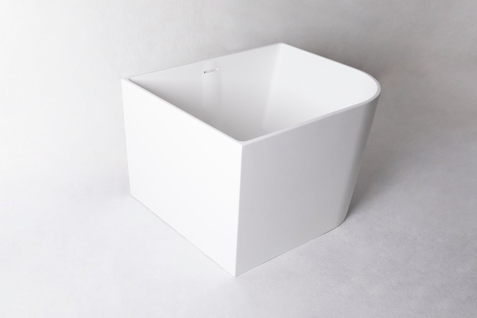 Siena 90R-BATHTUBS-INFINITE-Siena 90R-BATHTUBS-Bespoke Bathroom Renovation, bespoke bathtub Hong Kong, Hong Kong luxury bathroom furniture, modern bathroom design Hong Kong, 香港 浴缸 邊度買, where to buy luxury bathtubs in Hong Kong, Infinite Bath, Infinite 浴室, Washbasin,shower screen, Bathtubs,Washbasins, 迷你浴缸香港,浴室設計 ,浴室翻新,small size bathtubs, custom-made bathtub HK,freestanding bathtub Hong Kong, 獨立式 浴缸 香港,浴室裝修,迷你浴缸,Bathtub length under 1.5m,迷利浴缸,豪華 浴缸 品牌 香港,浴室配件,浴缸香港,訂造浴室潔具,hong kong custom bathtub