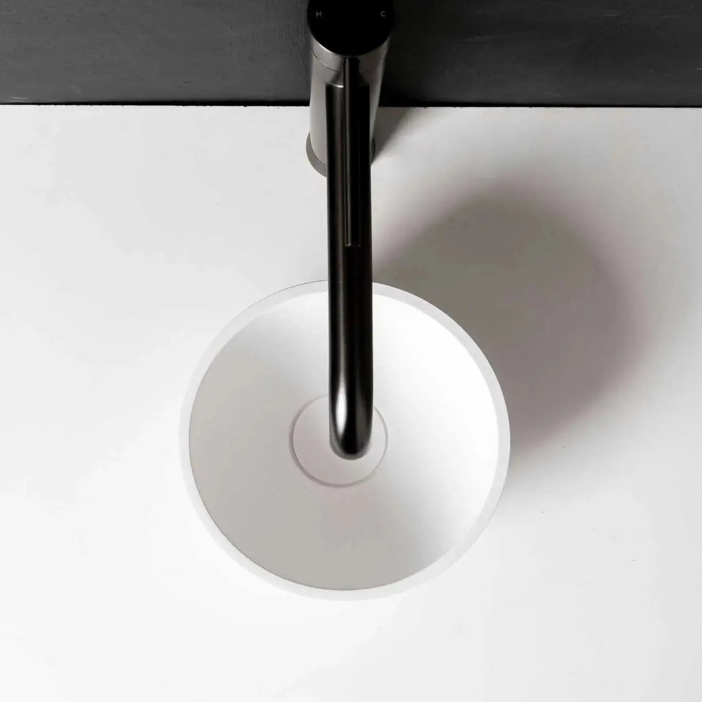 Super Thin Edge 22-OVERCOUNTER WASHBASINS-訂造一體無縫洗手盆,Tailor made Washbasins,waterbasin hk, 浴室物料,浴室裝修,訂造洗手盆,浴室翻新,Bathroomware ,Bespoke bathroom,浴室配件,訂造浴室潔具,訂造浴室傢俬,香港 浴室設計 公司,best custom bathroom furniture HK, Infinite Bath