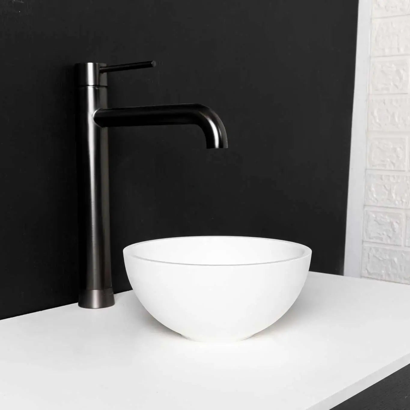 Super Thin Edge 22-OVERCOUNTER WASHBASINS-訂造一體無縫洗手盆,Tailor made Washbasins,waterbasin hk, 浴室物料,浴室裝修,訂造洗手盆,浴室翻新,Bathroomware ,Bespoke bathroom,浴室配件,訂造浴室潔具,訂造浴室傢俬,香港 浴室設計 公司,best custom bathroom furniture HK, Infinite Bath