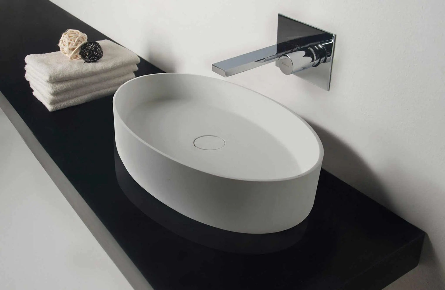 Super Thin Edge 60CL-OVERCOUNTER WASHBASINS-訂造一體無縫洗手盆,Tailor made Washbasins,waterbasin hk, 浴室物料,浴室裝修,訂造洗手盆,浴室翻新,Bathroomware ,Bespoke bathroom,浴室配件,訂造浴室潔具,訂造浴室傢俬,香港 浴室設計 公司,best custom bathroom furniture HK, Infinite Bath