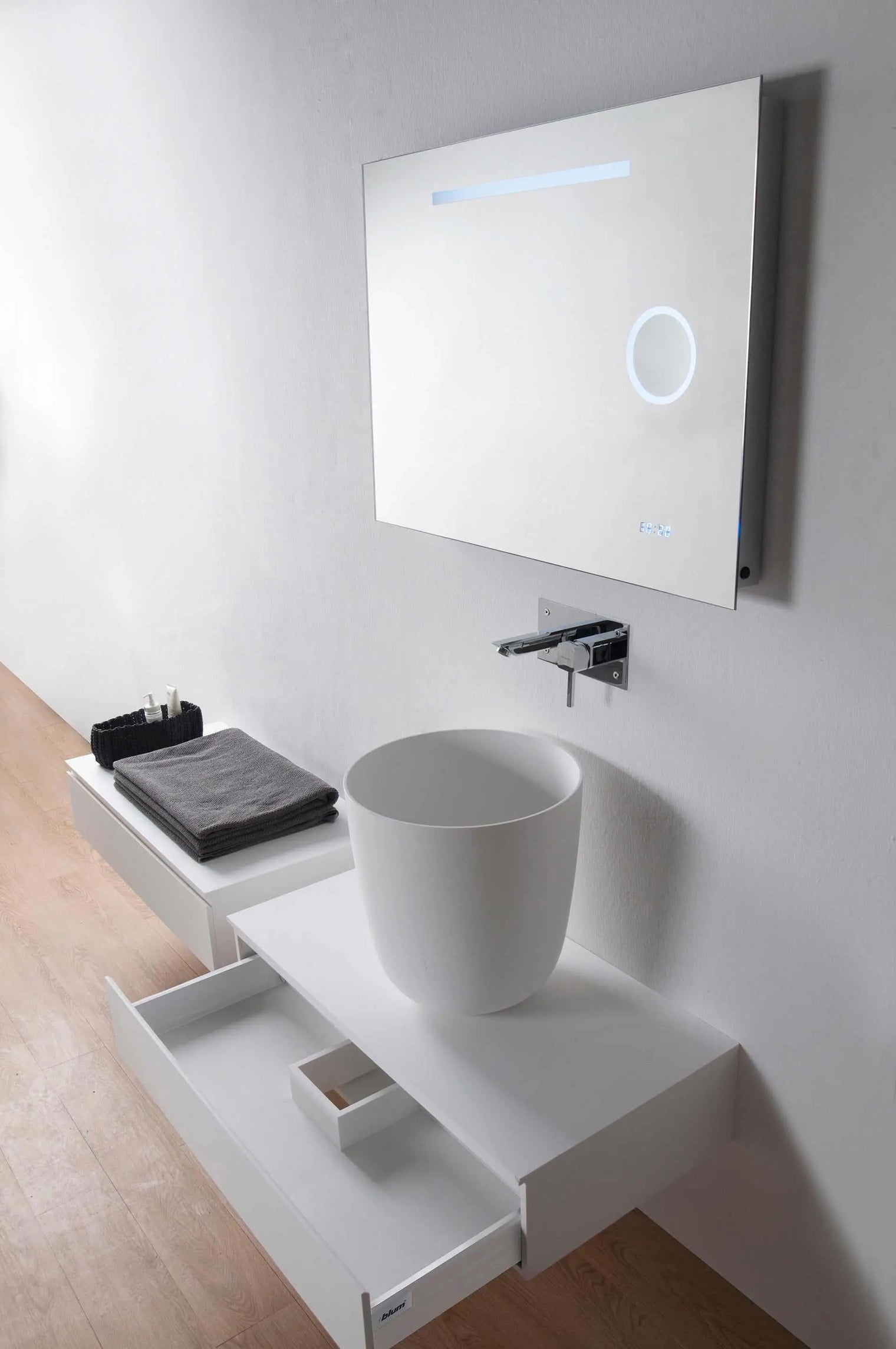Super Thin Edge Laundry 39-OVERCOUNTER WASHBASINS-訂造一體無縫洗手盆,Tailor made Washbasins,waterbasin hk, 浴室物料,浴室裝修,訂造洗手盆,浴室翻新,Bathroomware ,Bespoke bathroom,浴室配件,訂造浴室潔具,訂造浴室傢俬,香港 浴室設計 公司,best custom bathroom furniture HK, Infinite Bath