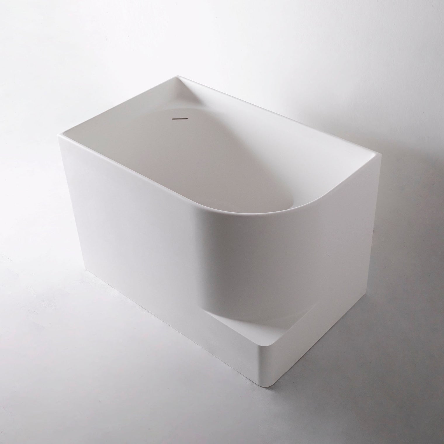 Rovigo 120R-BATHTUBS-INFINITE-Rovigo 120R-BATHTUBS-Bespoke Bathroom Renovation, bespoke bathtub Hong Kong, Hong Kong luxury bathroom furniture, modern bathroom design Hong Kong, 香港 浴缸 邊度買, where to buy luxury bathtubs in Hong Kong, Infinite Bath, Infinite 浴室, Washbasin,shower screen, Bathtubs,Washbasins, 迷你浴缸香港,浴室設計 ,浴室翻新,small size bathtubs, custom-made bathtub HK,freestanding bathtub Hong Kong, 獨立式 浴缸 香港,浴室裝修,迷你浴缸,Bathtub length under 1.5m,迷利浴缸，豪華 浴缸 品牌 香港,浴室配件,浴缸香港,訂造浴室潔具,hong kong custom bathtub