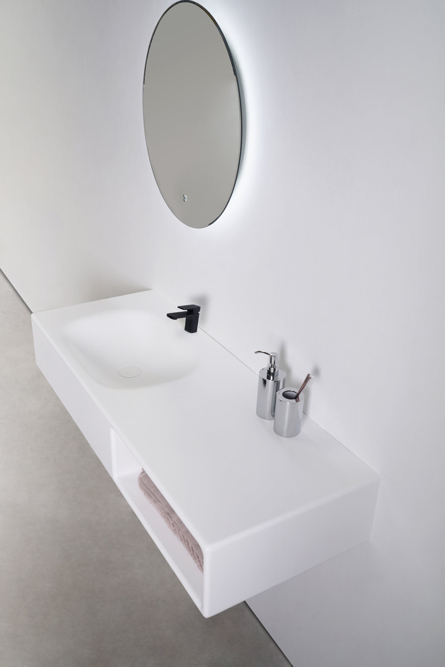 INFINITE | Spio WM 140L with Shelf | INFINITE Solid Surfaces