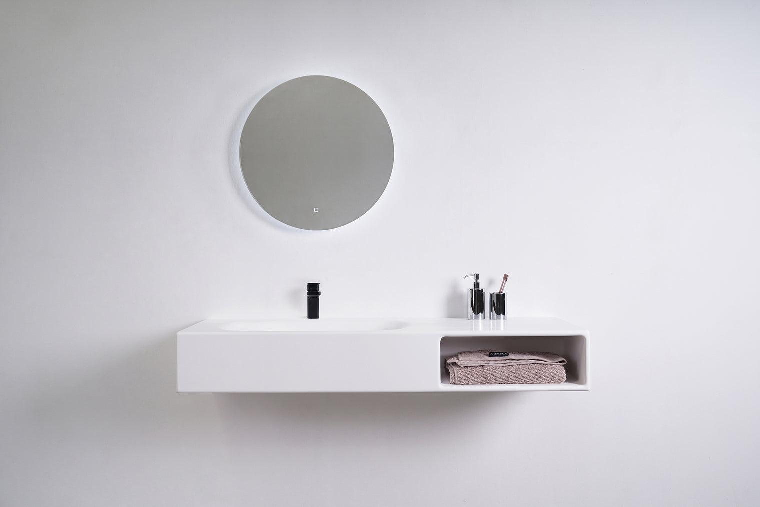 INFINITE | Spio WM 140L with Shelf | INFINITE Solid Surfaces