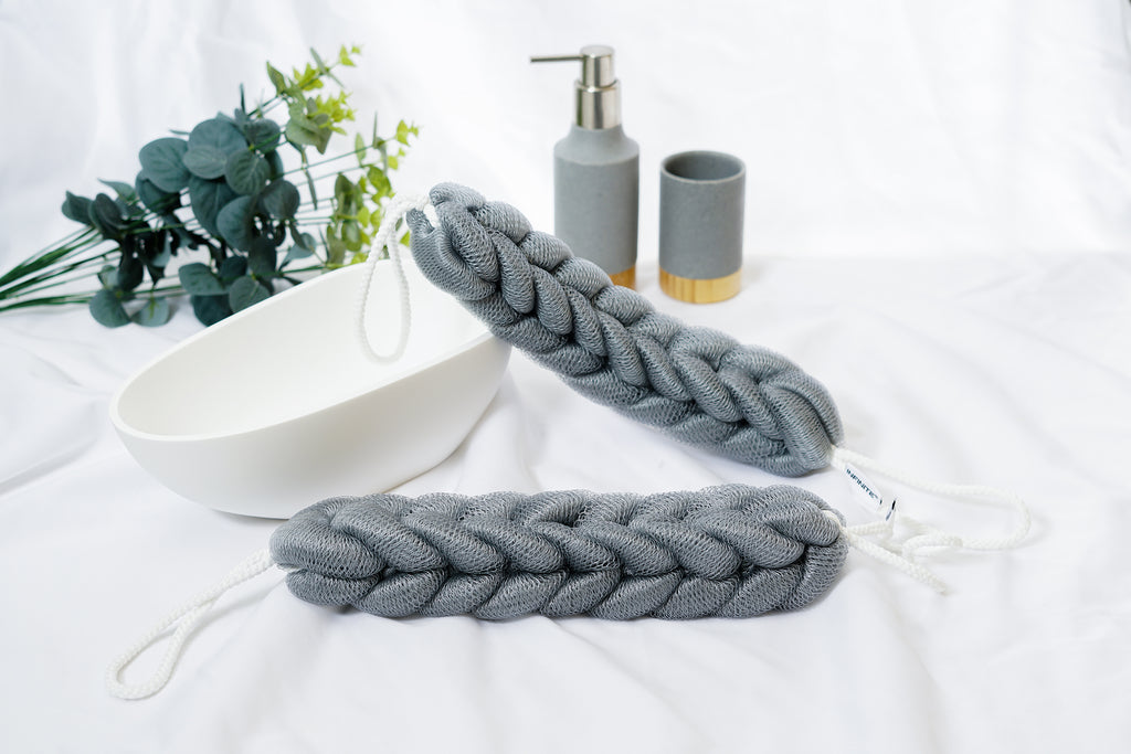 INFINITE | 586 Loofah-Charcoal Twisted Back Scrubber | Loofah-Charcoal