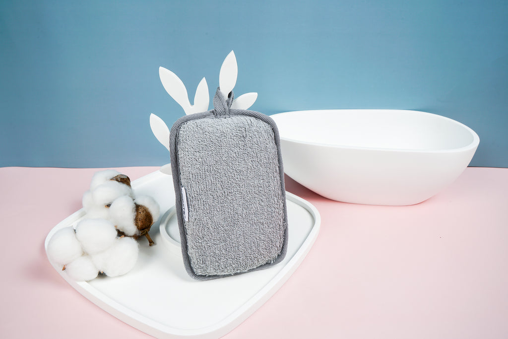 INFINITE | 597 Charcoal Bath Sponge | Charcoal