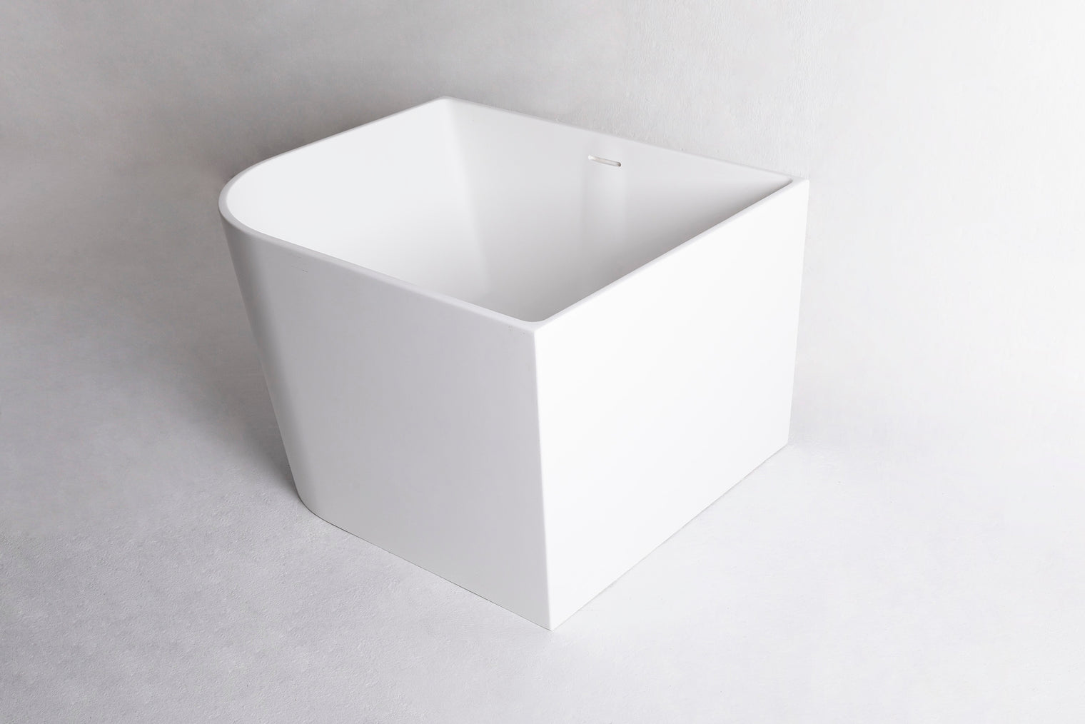 Siena 90L-BATHTUBS-INFINITE-Siena 90L-BATHTUBS-Bespoke Bathroom Renovation, bespoke bathtub Hong Kong, Hong Kong luxury bathroom furniture, modern bathroom design Hong Kong, 香港 浴缸 邊度買, where to buy luxury bathtubs in Hong Kong, Infinite Bath, Infinite 浴室, Washbasin,shower screen, Bathtubs,Washbasins, 迷你浴缸香港,浴室設計 ,浴室翻新,small size bathtubs, custom-made bathtub HK,freestanding bathtub Hong Kong, 獨立式 浴缸 香港,浴室裝修,迷你浴缸,Bathtub length under 1.5m,迷利浴缸，豪華 浴缸 品牌 香港,浴室配件,浴缸香港,訂造浴室潔具,hong kong custom bathtub