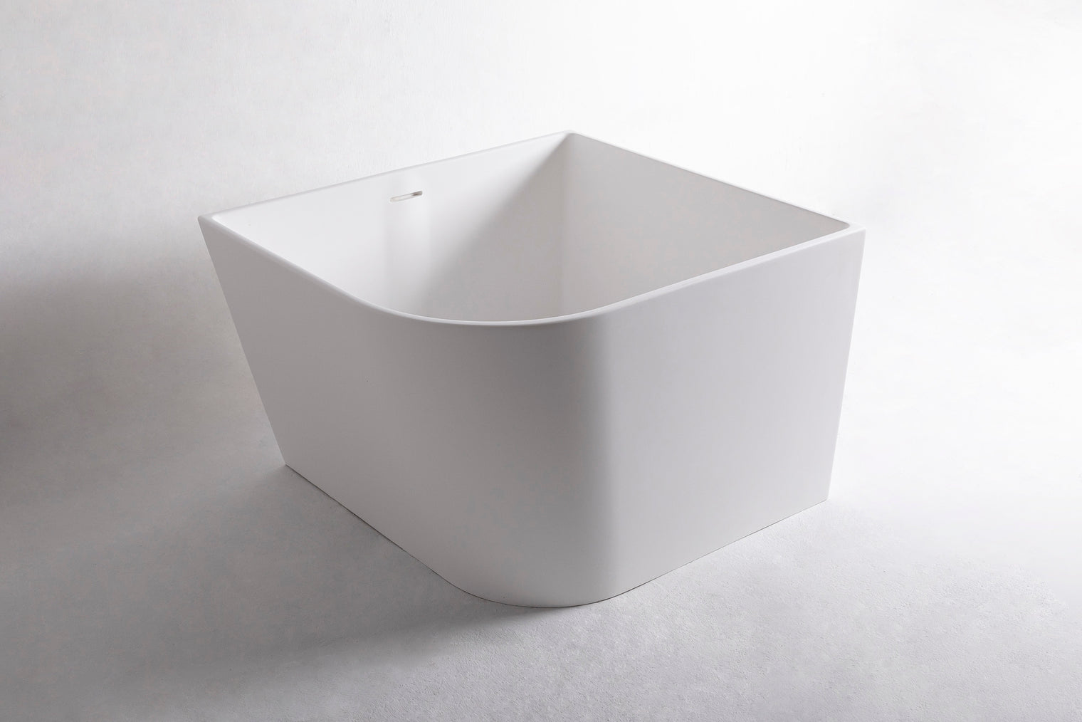 Siena 90L-BATHTUBS-INFINITE-Siena 90L-BATHTUBS-Bespoke Bathroom Renovation, bespoke bathtub Hong Kong, Hong Kong luxury bathroom furniture, modern bathroom design Hong Kong, 香港 浴缸 邊度買, where to buy luxury bathtubs in Hong Kong, Infinite Bath, Infinite 浴室, Washbasin,shower screen, Bathtubs,Washbasins, 迷你浴缸香港,浴室設計 ,浴室翻新,small size bathtubs, custom-made bathtub HK,freestanding bathtub Hong Kong, 獨立式 浴缸 香港,浴室裝修,迷你浴缸,Bathtub length under 1.5m,迷利浴缸，豪華 浴缸 品牌 香港,浴室配件,浴缸香港,訂造浴室潔具,hong kong custom bathtub