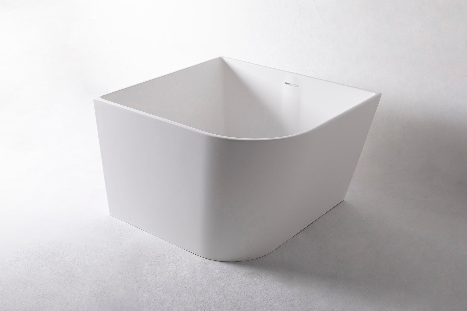 Siena 90R-BATHTUBS-INFINITE-Siena 90R-BATHTUBS-Bespoke Bathroom Renovation, bespoke bathtub Hong Kong, Hong Kong luxury bathroom furniture, modern bathroom design Hong Kong, 香港 浴缸 邊度買, where to buy luxury bathtubs in Hong Kong, Infinite Bath, Infinite 浴室, Washbasin,shower screen, Bathtubs,Washbasins, 迷你浴缸香港,浴室設計 ,浴室翻新,small size bathtubs, custom-made bathtub HK,freestanding bathtub Hong Kong, 獨立式 浴缸 香港,浴室裝修,迷你浴缸,Bathtub length under 1.5m,迷利浴缸，豪華 浴缸 品牌 香港,浴室配件,浴缸香港,訂造浴室潔具,hong kong custom bathtub