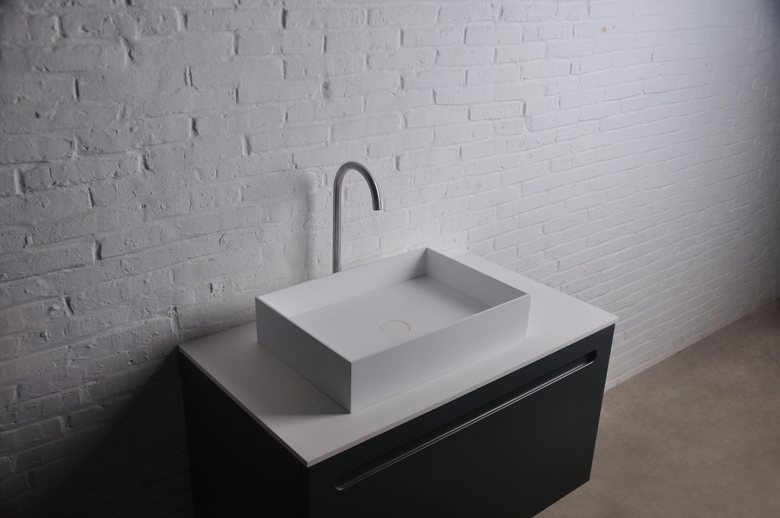 Super Thin Edge R 50 Rectangle Solid Surfaces Overcounter Washbasin Super Thin Edge系列超薄邊50厘米長方型